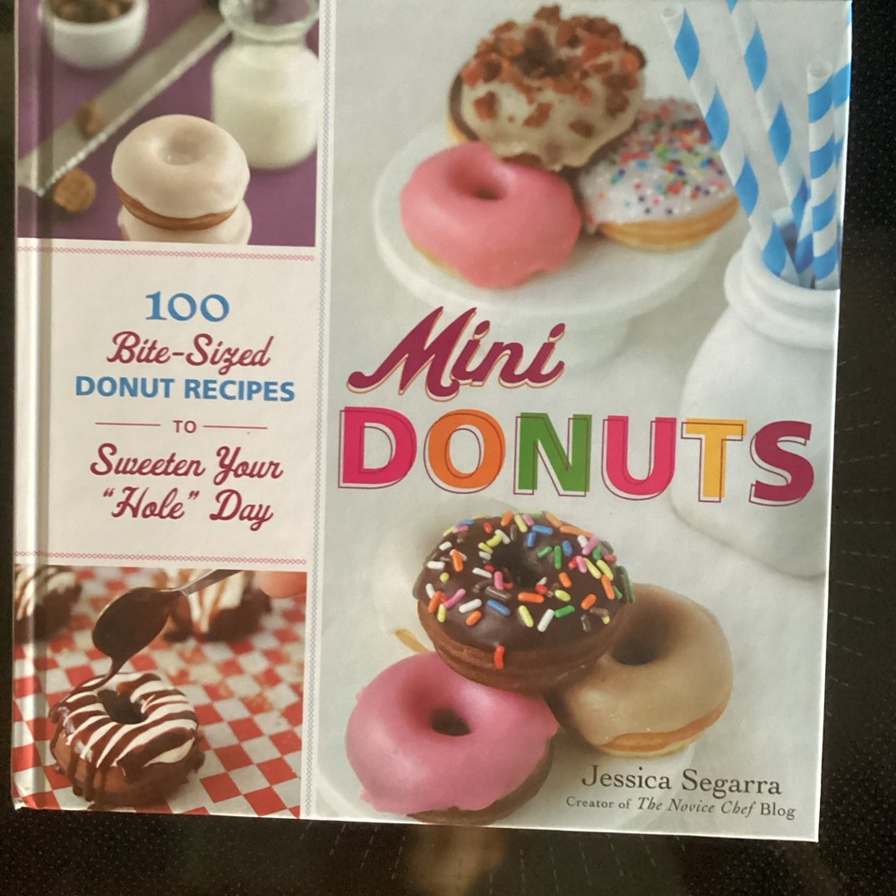 NWOT - Cookbook & donut pan.  PERFECT GIFT - Picture 2 of 7